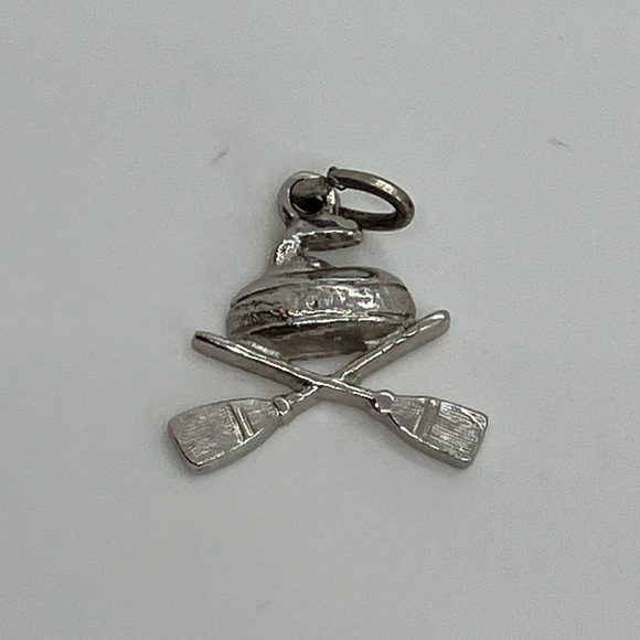 Vintage Jewelry - Vtg 925 Sterling Silver Curling Stone & Brooms Charm / Pendant